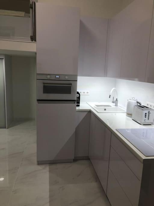 Colton West Deluxe Apartment Budapest Ngoại thất bức ảnh
